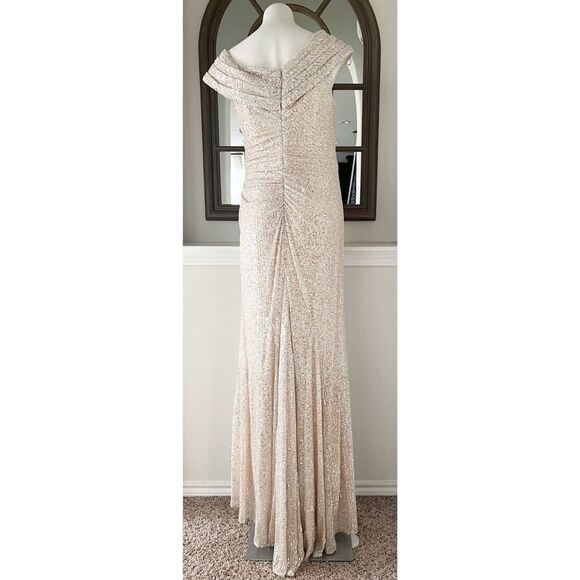Mac Duggal IEENA One-Shoulder Ruched Sequined Gown. NWT, Size 12 - Picture 6 of 10
